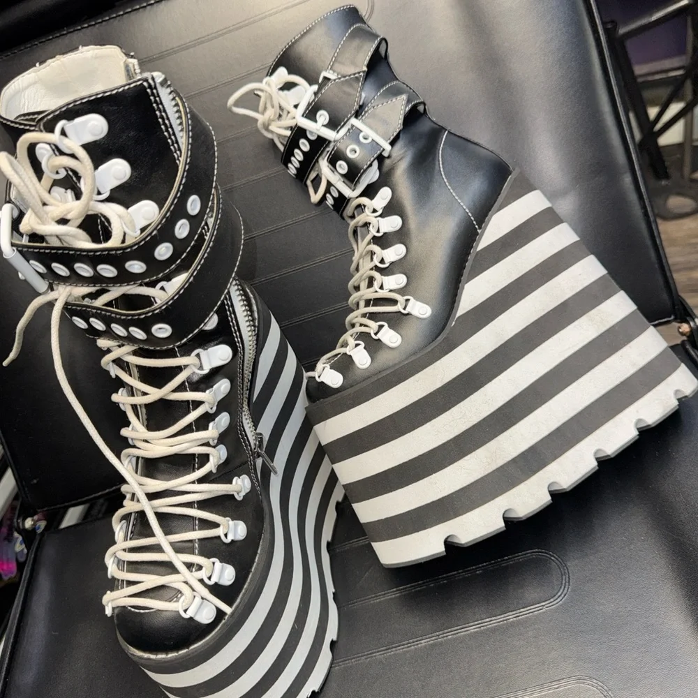 SOLD - Picture 3 of 16